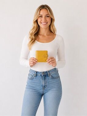 Louis Vuitton Leather Wallet- 100 %Authentic
Gorgeous Yellow Leather